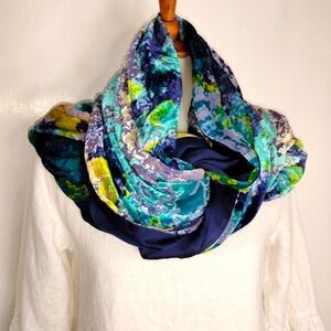 CYNTHIA ROWLEY CUT VELVET INFINITY SCARF